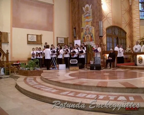 rotunda 2001 05 27