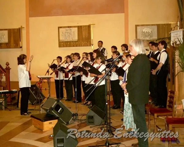 rotunda 2001 05 27