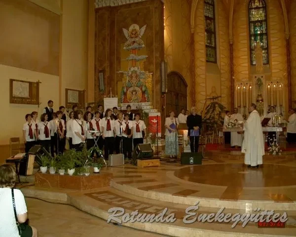 rotunda 2001 05 27