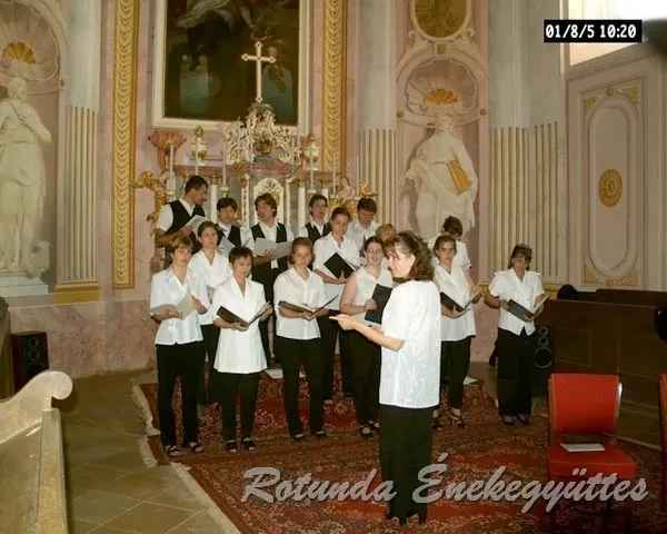 rotunda 2001 08 mv