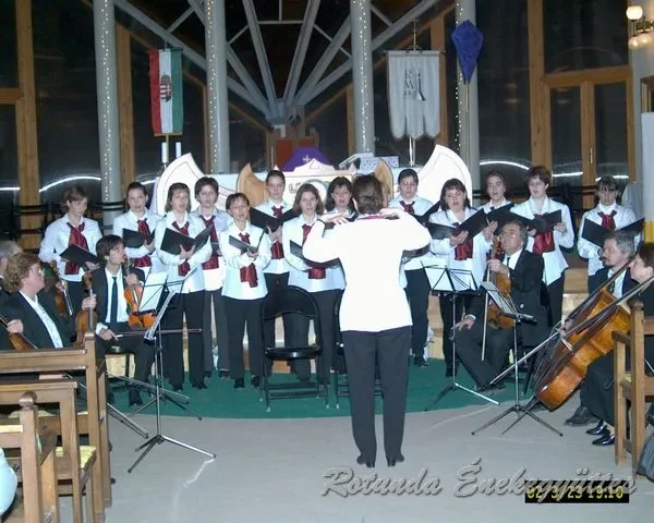 rotunda 2002 23