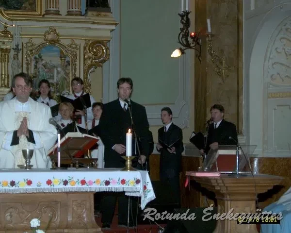 rotunda 2002 04 06