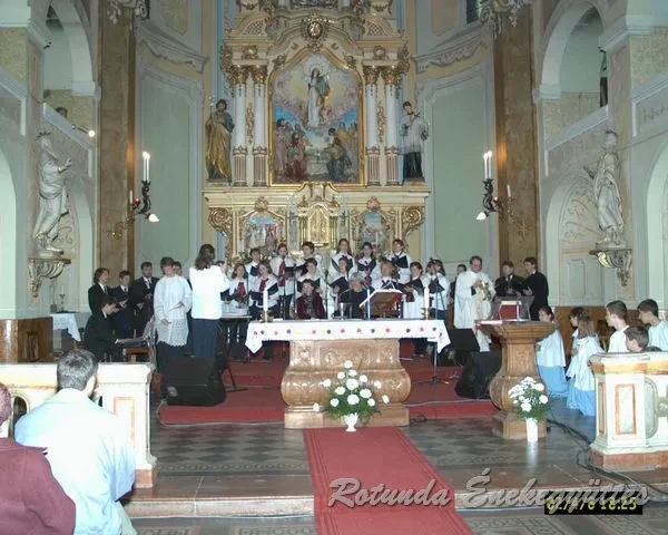 rotunda 2002 04 06