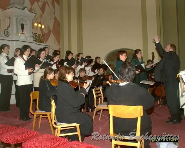 rotunda 2003 04 06