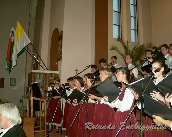 rotunda 2004 24