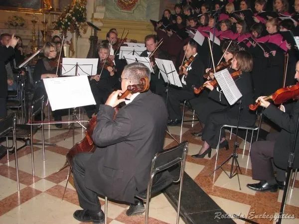 rotunda 2006 09