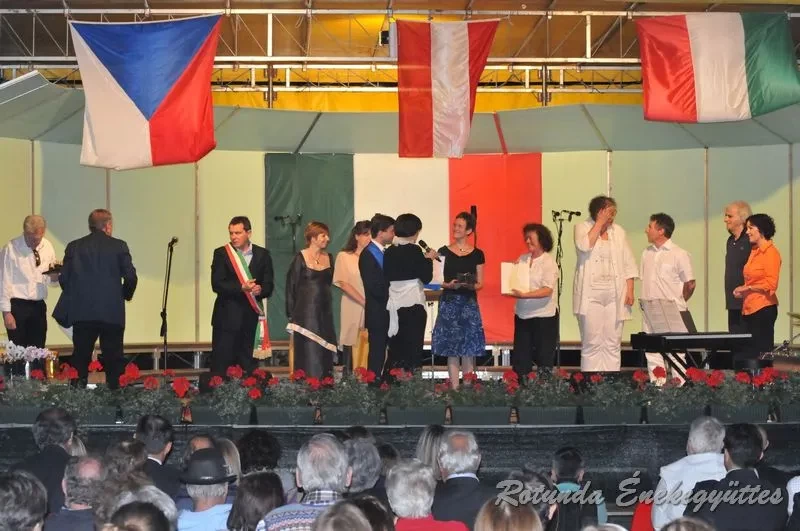rotunda 2011 06 32